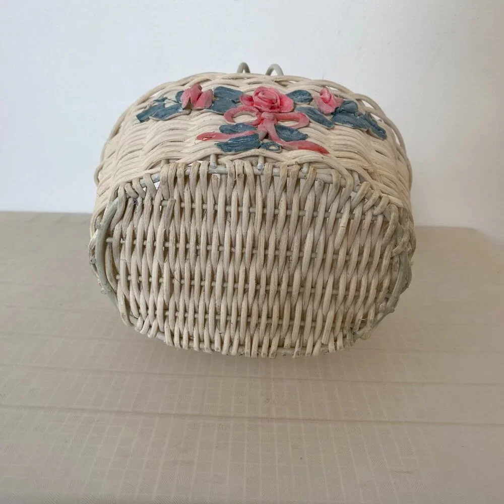 Bathroom Wicker Basket With Handle & 3-D Rose Design